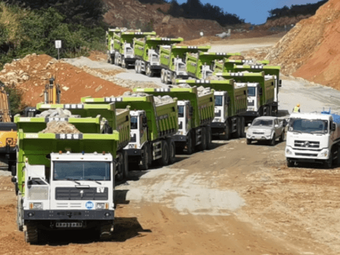 All-Electric Wide-Body Mining Truck (2020)