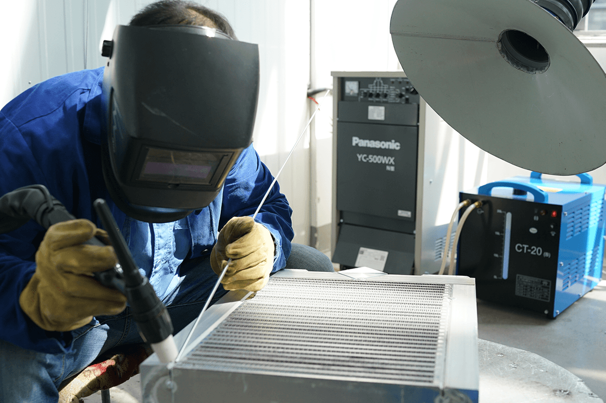 At present, the company is divided into the marketing department and the quality inspection departme